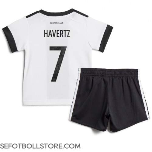 Tyskland Kai Havertz #7 Replika babykläder Hemmaställ Barn VM 2022 Kortärmad (+ korta byxor)